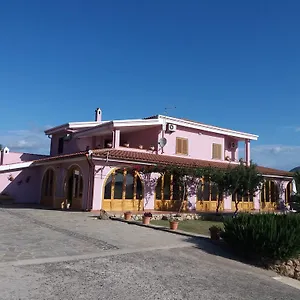 Domus De Janas Casa di campagna San Vito (Sardinia)